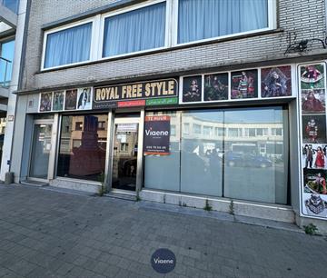 Handelsgelijkvloers Te huur Oostende