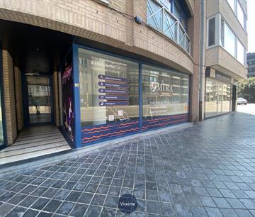 Handelsgelijkvloers Te huur Oostende